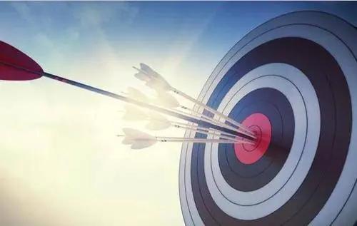 减税无疑会带来财政收支平衡的压力。但他强调，要让企业过好日子