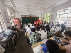 河南南召板山坪镇:多部门联合进校园 防灾减灾护苗助成长